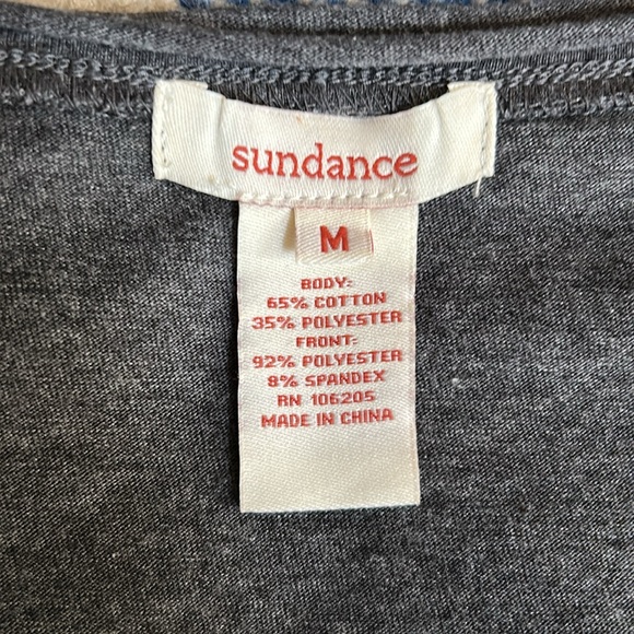 Sundance Red Valor Top, Size Medium. Elastic at sleeve and side hip. - Picture 6 of 7